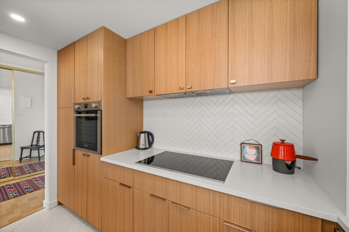 Breakfast Nook Photo of 102 2135 Argyle Avenue, West Vancouver, BC