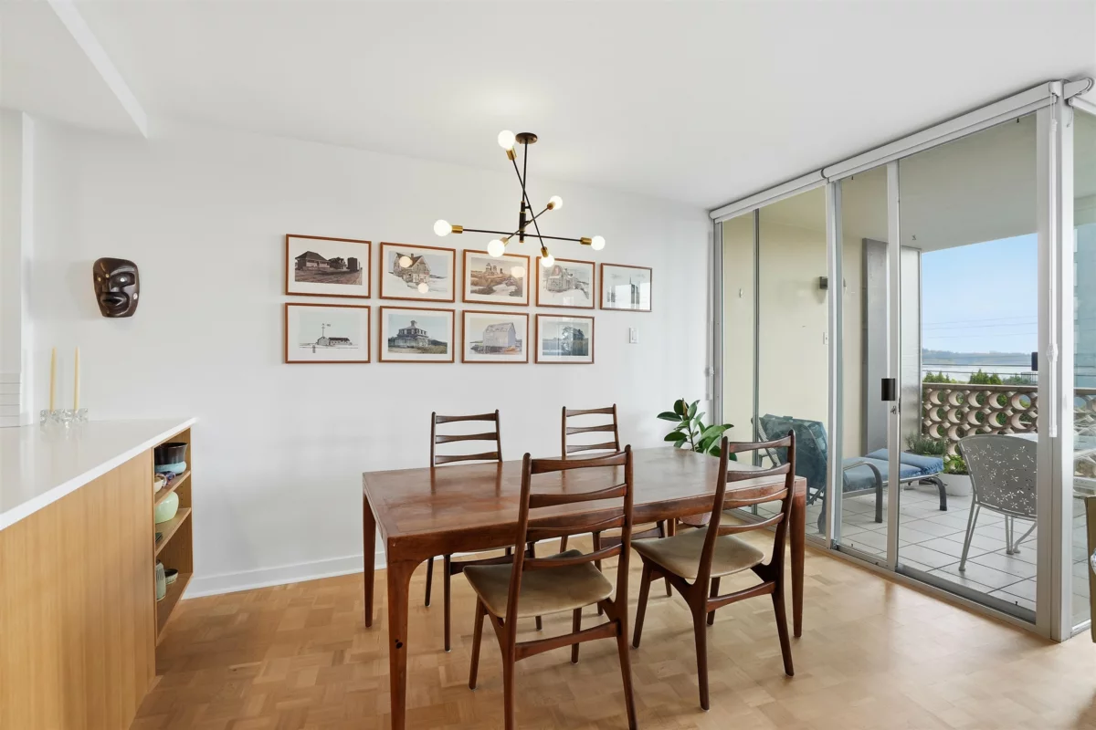 Dining Area Photo of 102 2135 Argyle Avenue, West Vancouver, BC