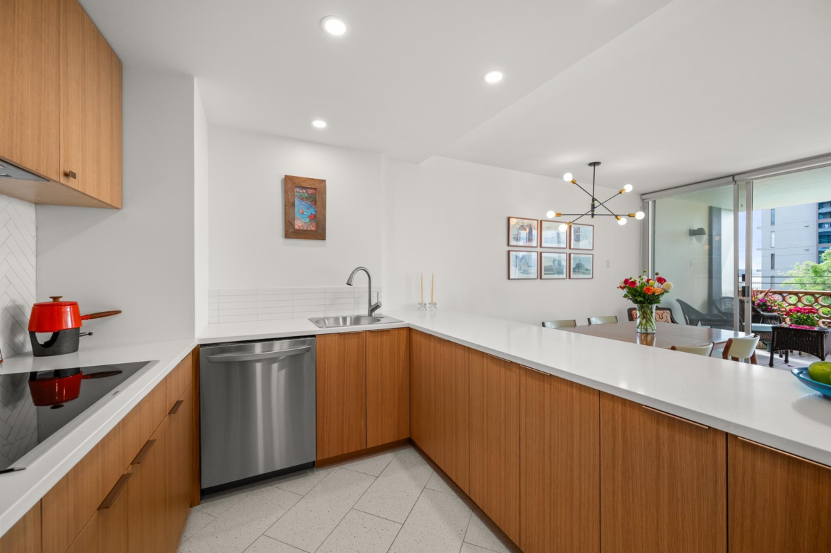 Pantry Photo of 102 2135 Argyle Avenue, West Vancouver, BC