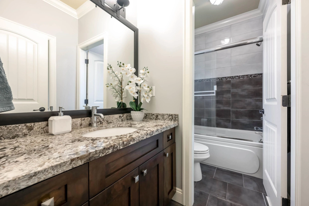 Entry Foyer Photo of 10876 78a Avenue, Delta, BC