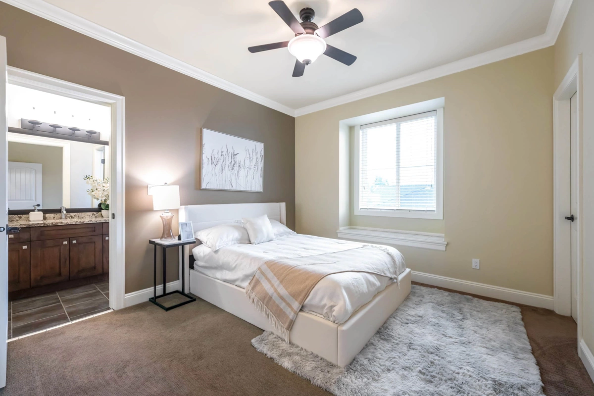 Hallway Photo of 10876 78a Avenue, Delta, BC