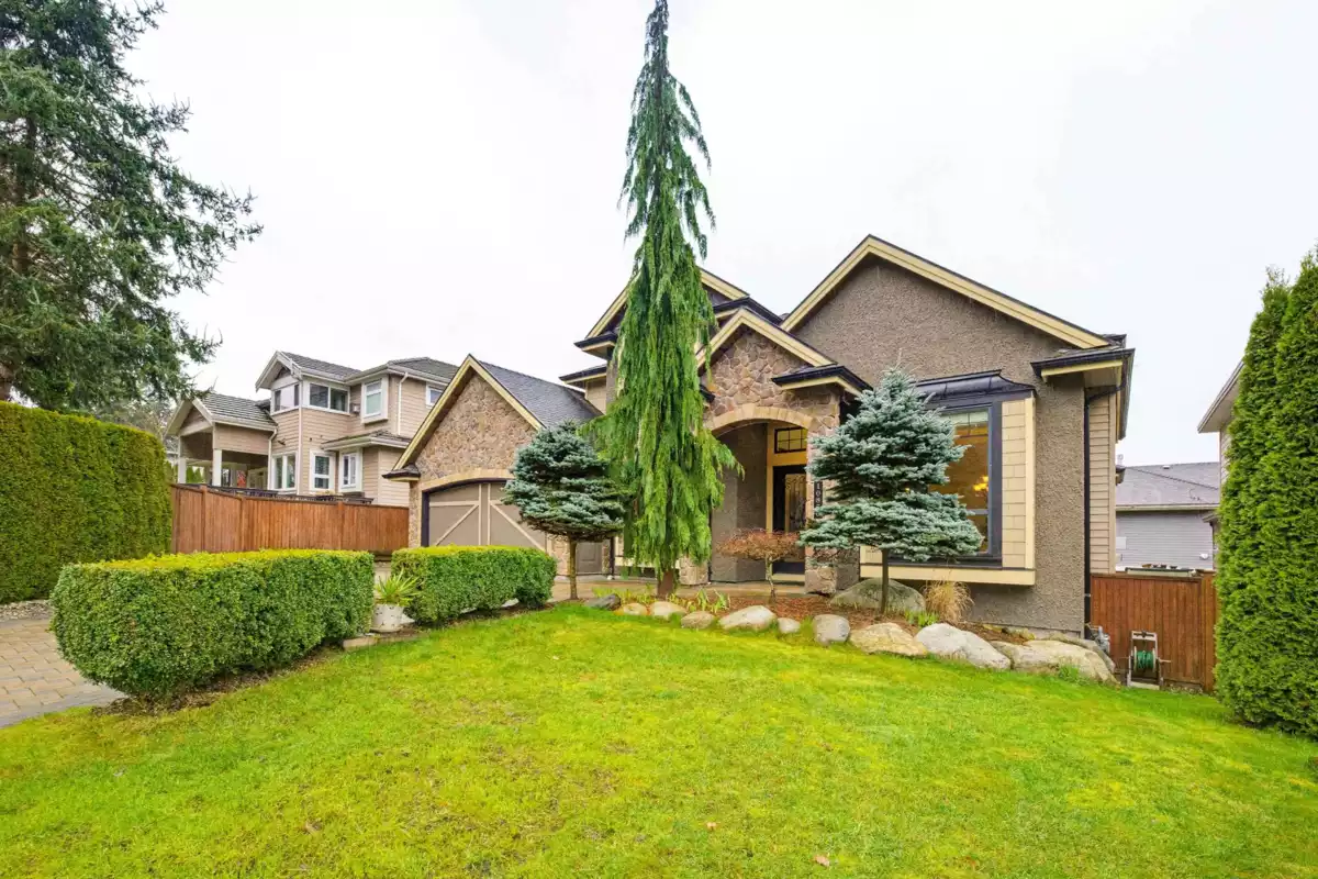 Living Room Photo of 10876 78a Avenue, Delta, BC