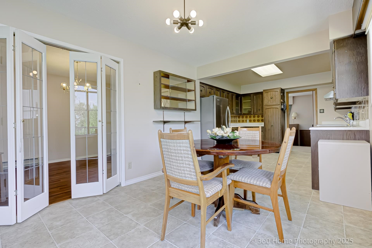 Family Room Photo of 11515 97a Avenue, Surrey, BC