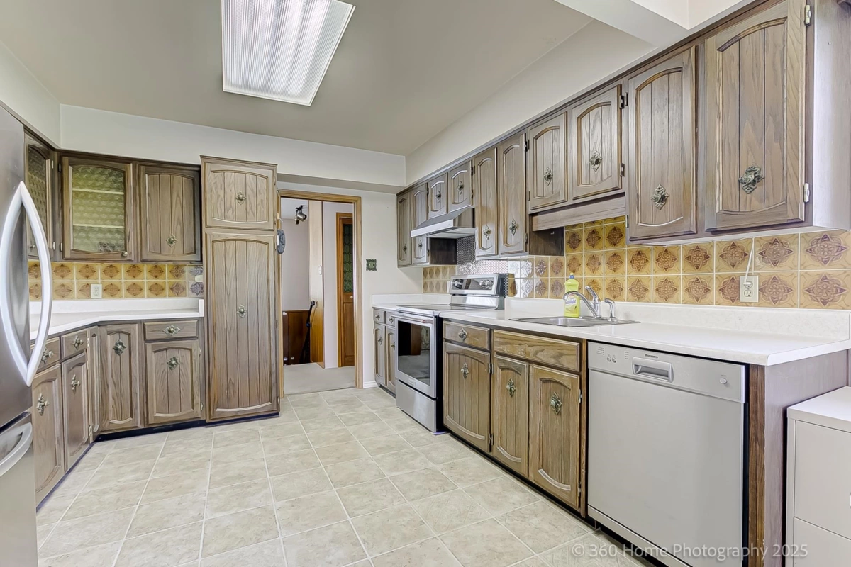 Living Room Photo of 11515 97a Avenue, Surrey, BC