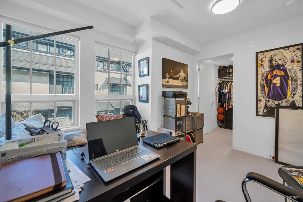 Kitchen Photo of 7901 Oak Street, Vancouver, BC