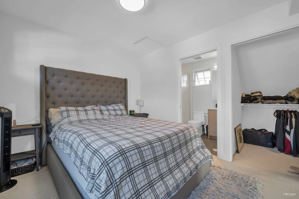 Mudroom Photo of 7901 Oak Street, Vancouver, BC