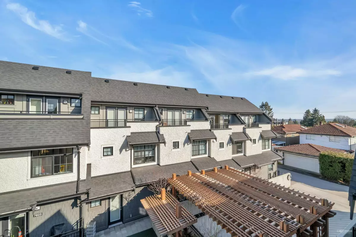 Outdoor Deck Photo of 7901 Oak Street, Vancouver, BC