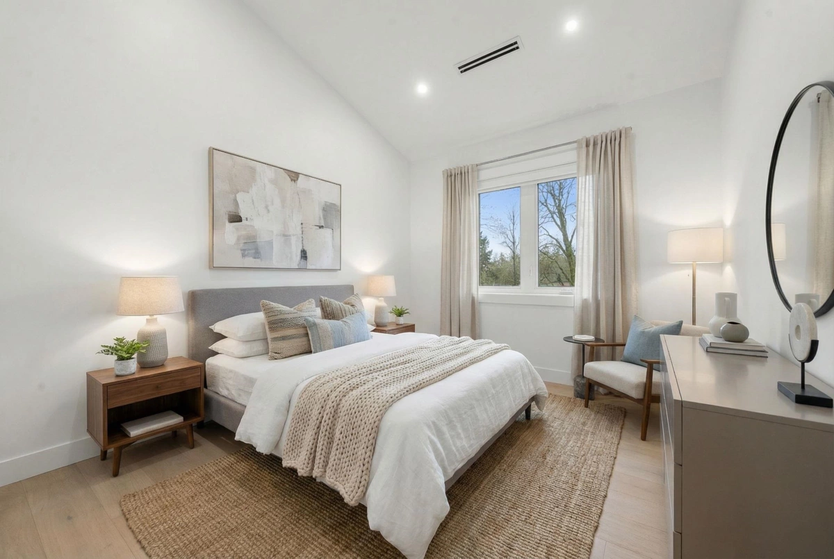 Guest Bathroom Photo of 3483 Adanac Street, Vancouver, BC