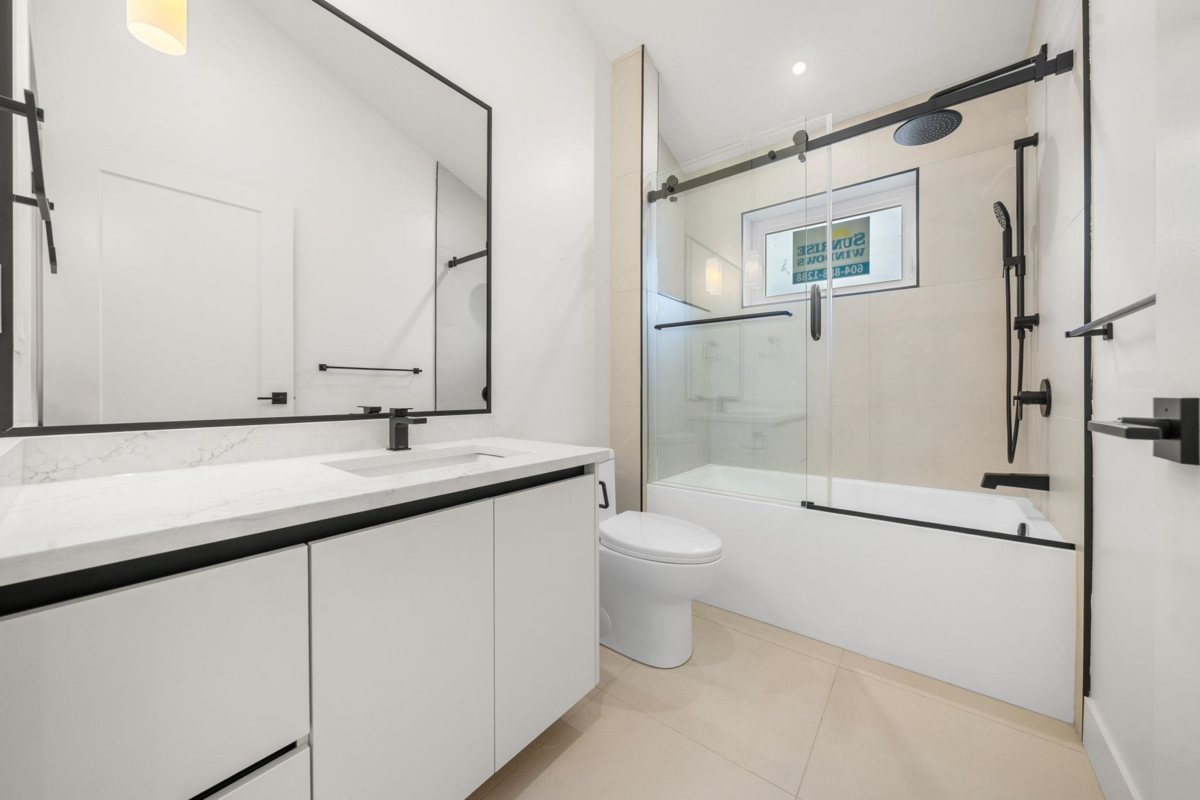 Office / Den Photo of 3483 Adanac Street, Vancouver, BC