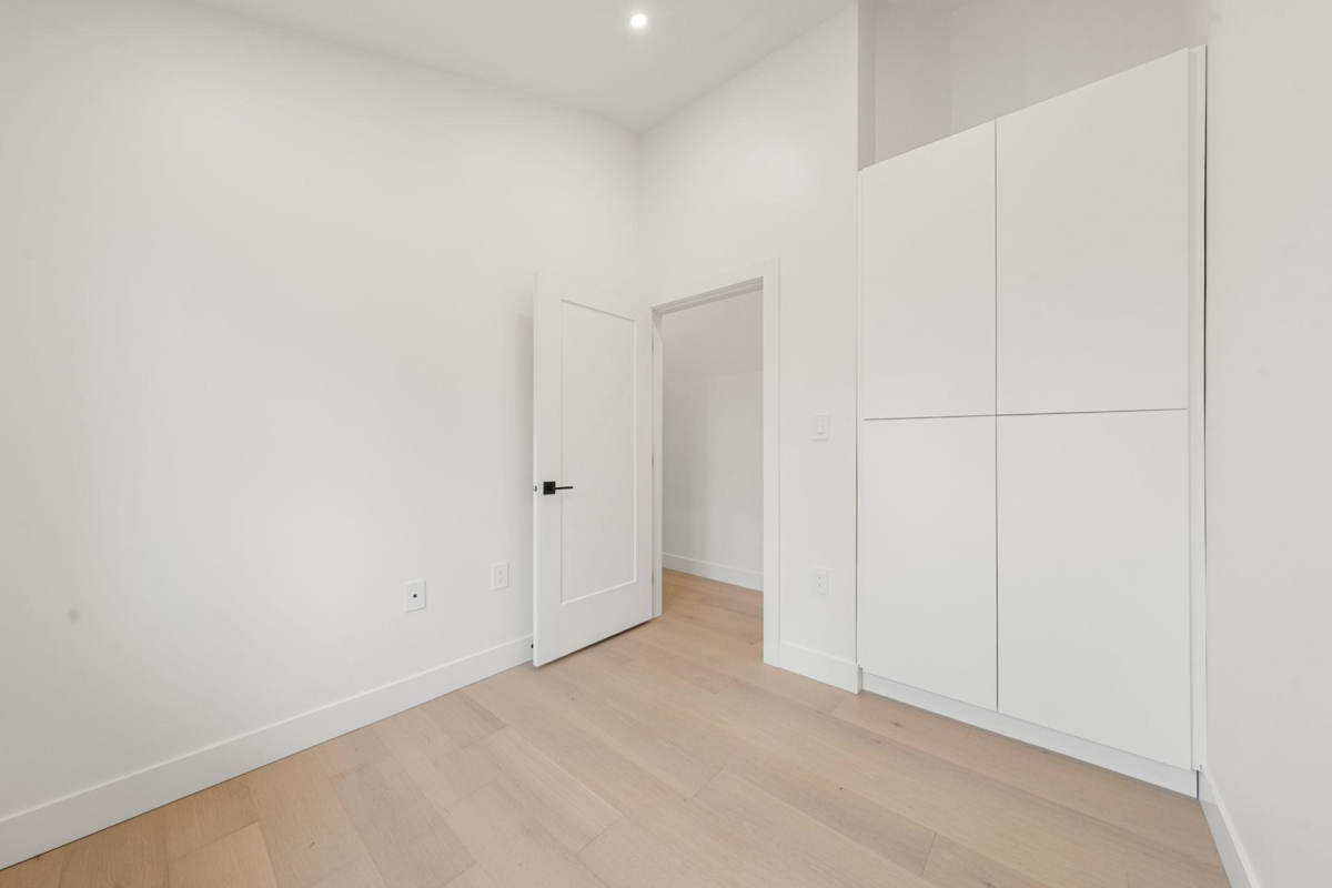 Powder Room Photo of 3483 Adanac Street, Vancouver, BC