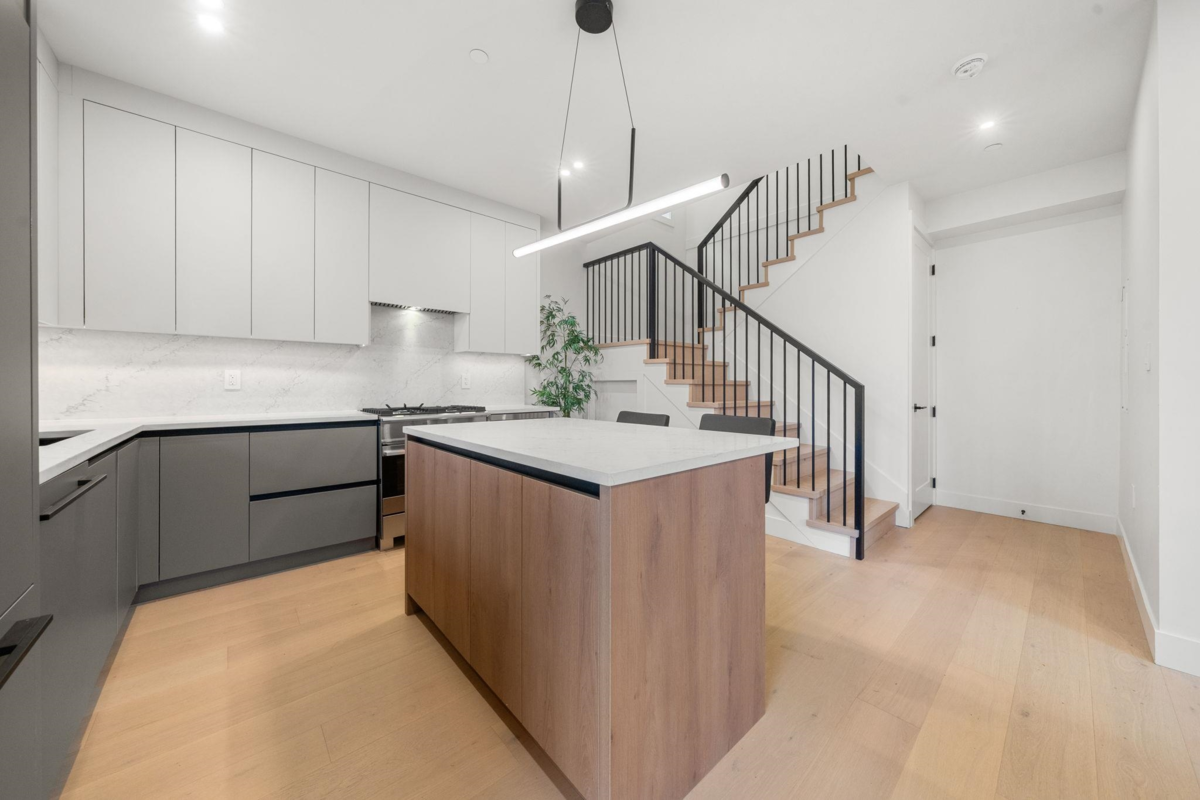 Primary Bathroom Photo of 3483 Adanac Street, Vancouver, BC