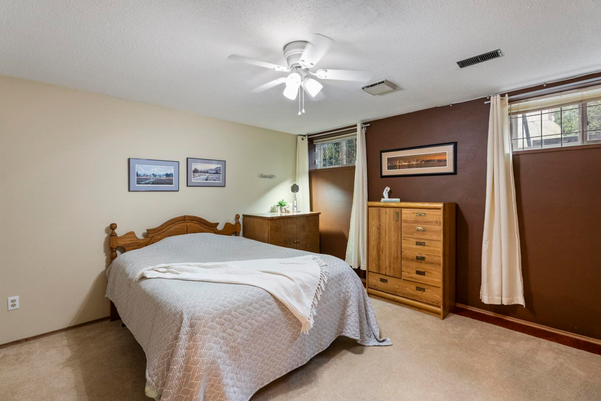 Basement Recreation Room Photo of 4 32925 George Ferguson Way, Abbotsford, BC