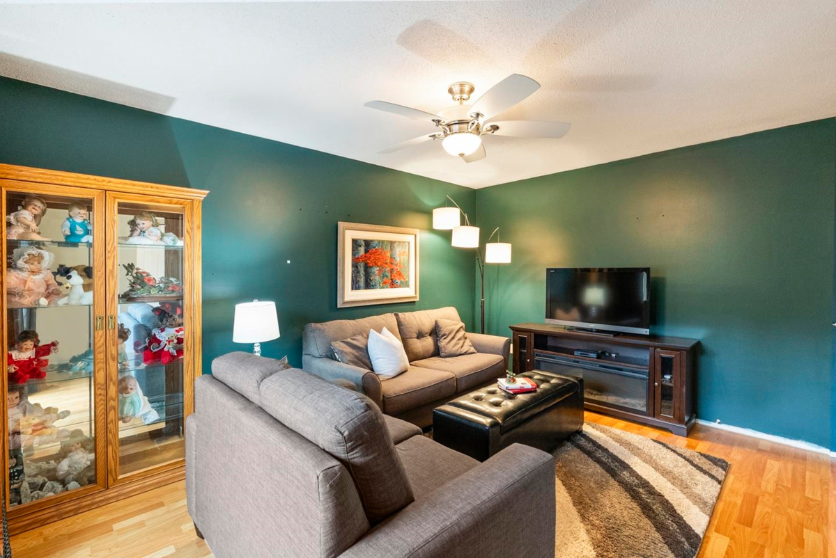 Bedroom 3 Photo of 4 32925 George Ferguson Way, Abbotsford, BC