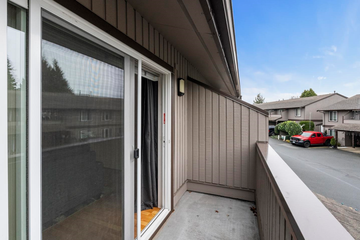 Outdoor Kitchen Photo of 4 32925 George Ferguson Way, Abbotsford, BC