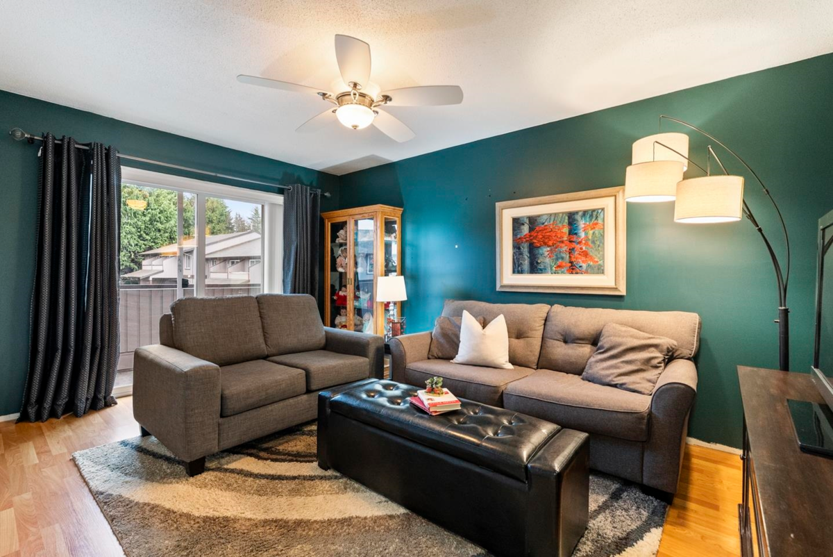 Walk-In Closet Photo of 4 32925 George Ferguson Way, Abbotsford, BC