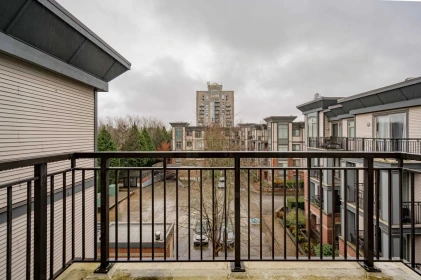 Basement Recreation Room Photo of 402 10455 University Drive, Surrey, BC