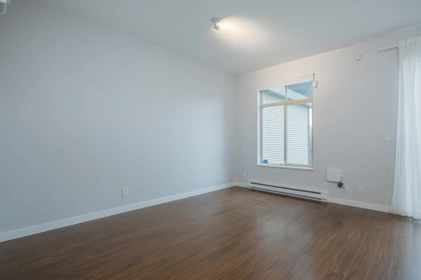 402 10455 University Drive, Surrey, BC, Surrey — Apartment/Condo for sale