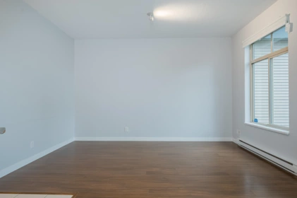 402 10455 University Drive, Surrey, BC, Surrey — Apartment/Condo for sale