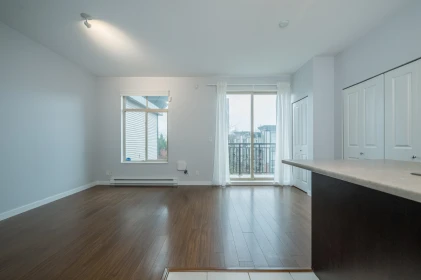 402 10455 University Drive, Surrey, BC, Surrey — Apartment/Condo for sale