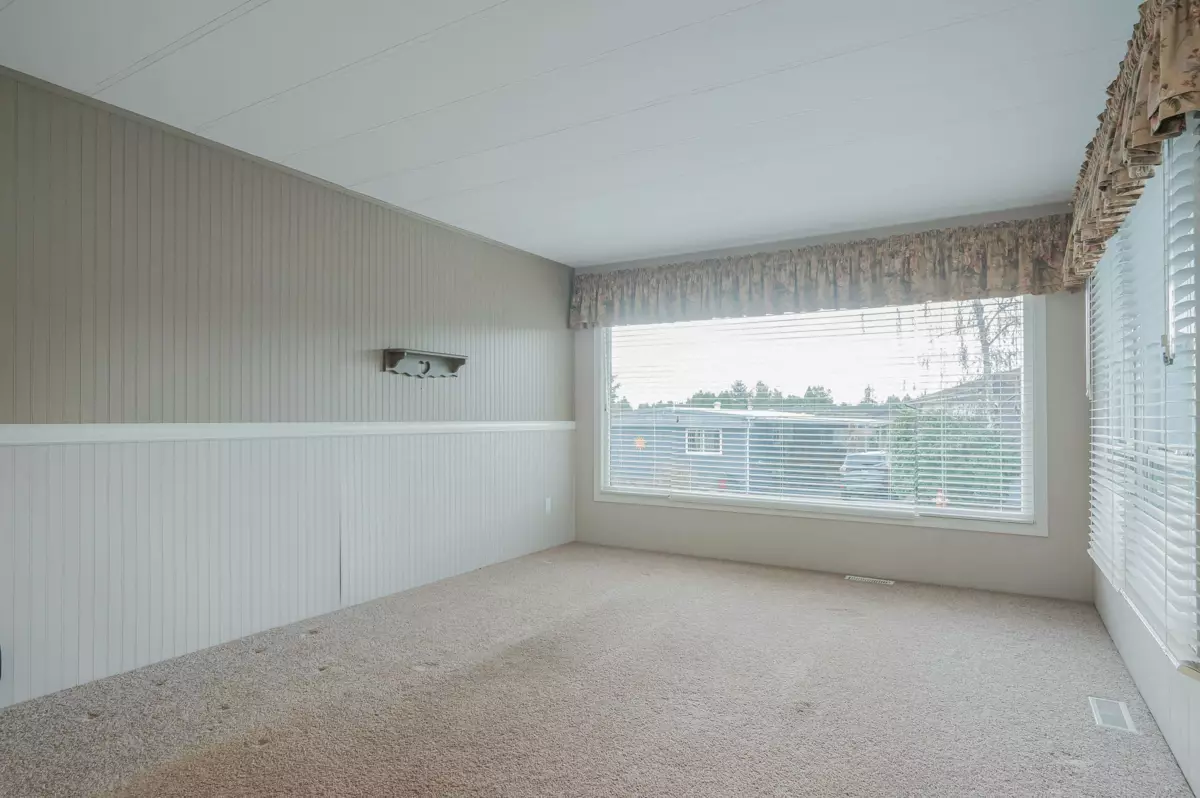 Bedroom 2 Photo of 15851 Suffolk Road, Surrey, BC