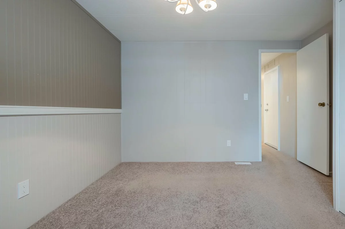 Entry Foyer Photo of 15851 Suffolk Road, Surrey, BC