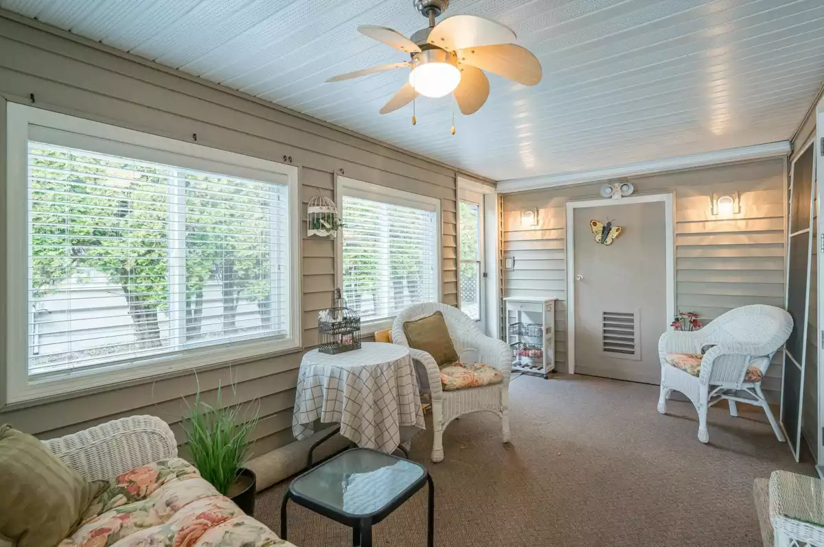 Garage Interior Photo of 15851 Suffolk Road, Surrey, BC