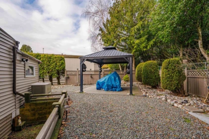 Front Yard Photo of 15851 Suffolk Road, Surrey, BC
