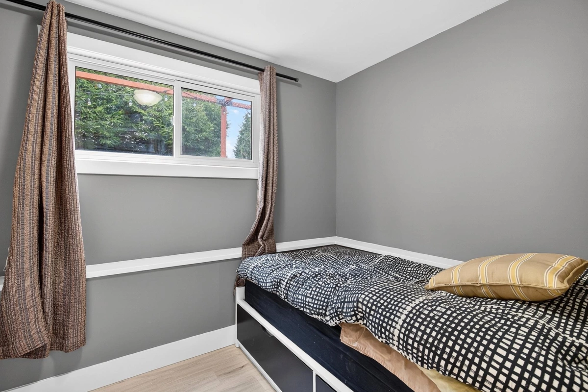 Backyard Photo of 5879 184b Street, Surrey, BC