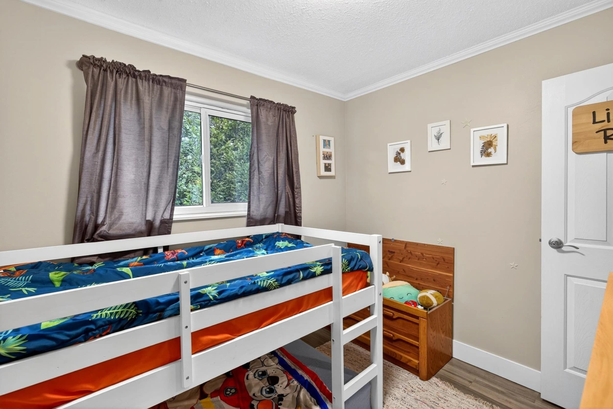 Bedroom 4 Photo of 5879 184b Street, Surrey, BC