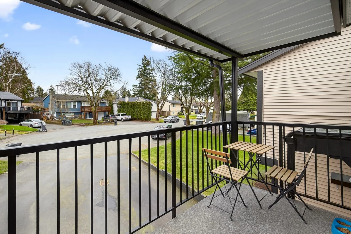 Laundry Room Photo of 5879 184b Street, Surrey, BC