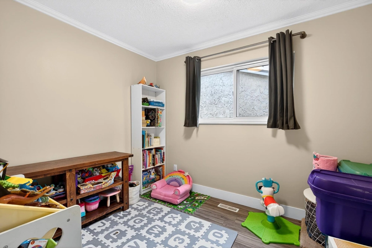 Office / Den Photo of 5879 184b Street, Surrey, BC