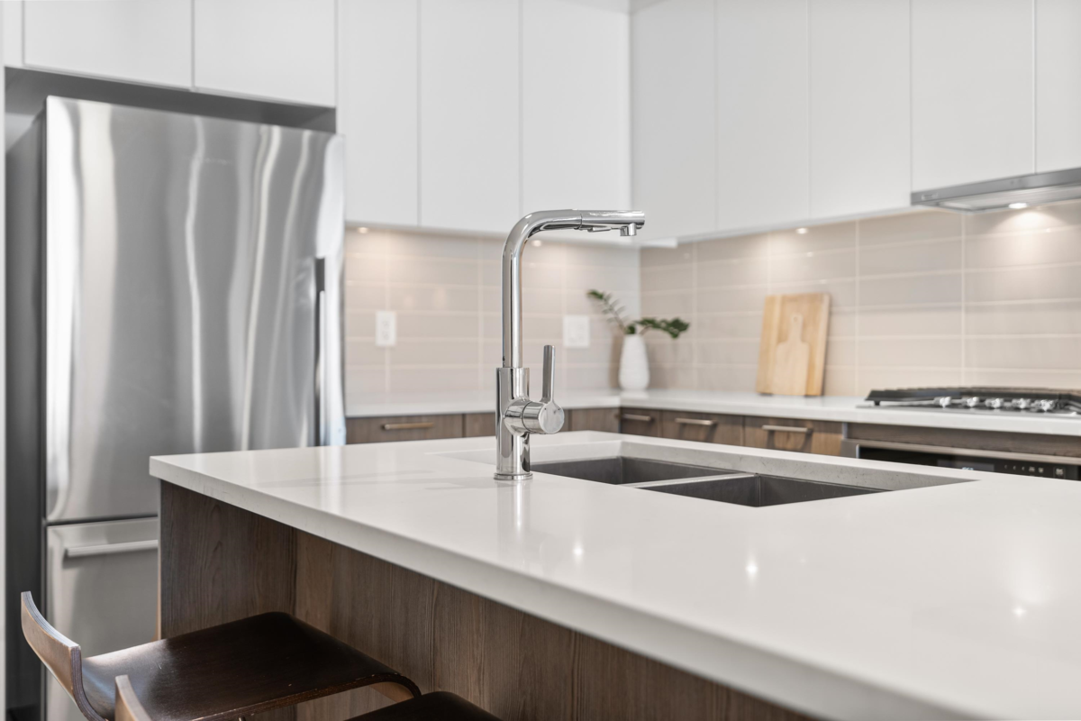 Kitchen Island Photo of 205 615 E 3rd Street, North Vancouver, BC