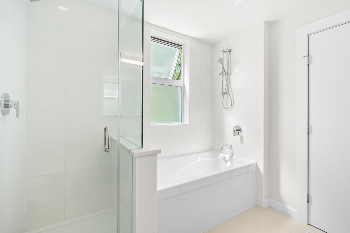 Laundry Room Photo of 205 615 E 3rd Street, North Vancouver, BC