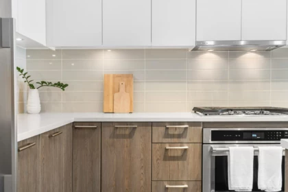205 615 E 3rd Street, North Vancouver, BC
