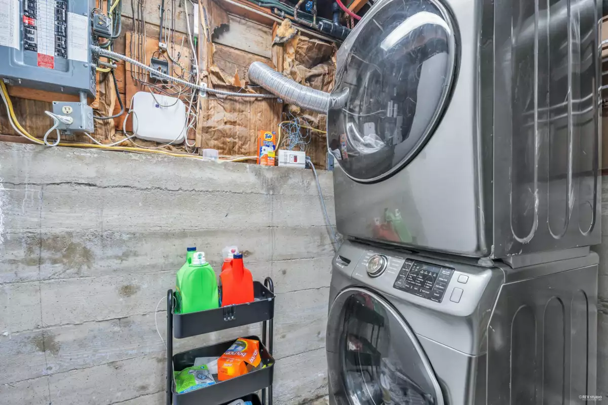 Basement Recreation Room Photo of 8025 Borden Street, Vancouver, BC