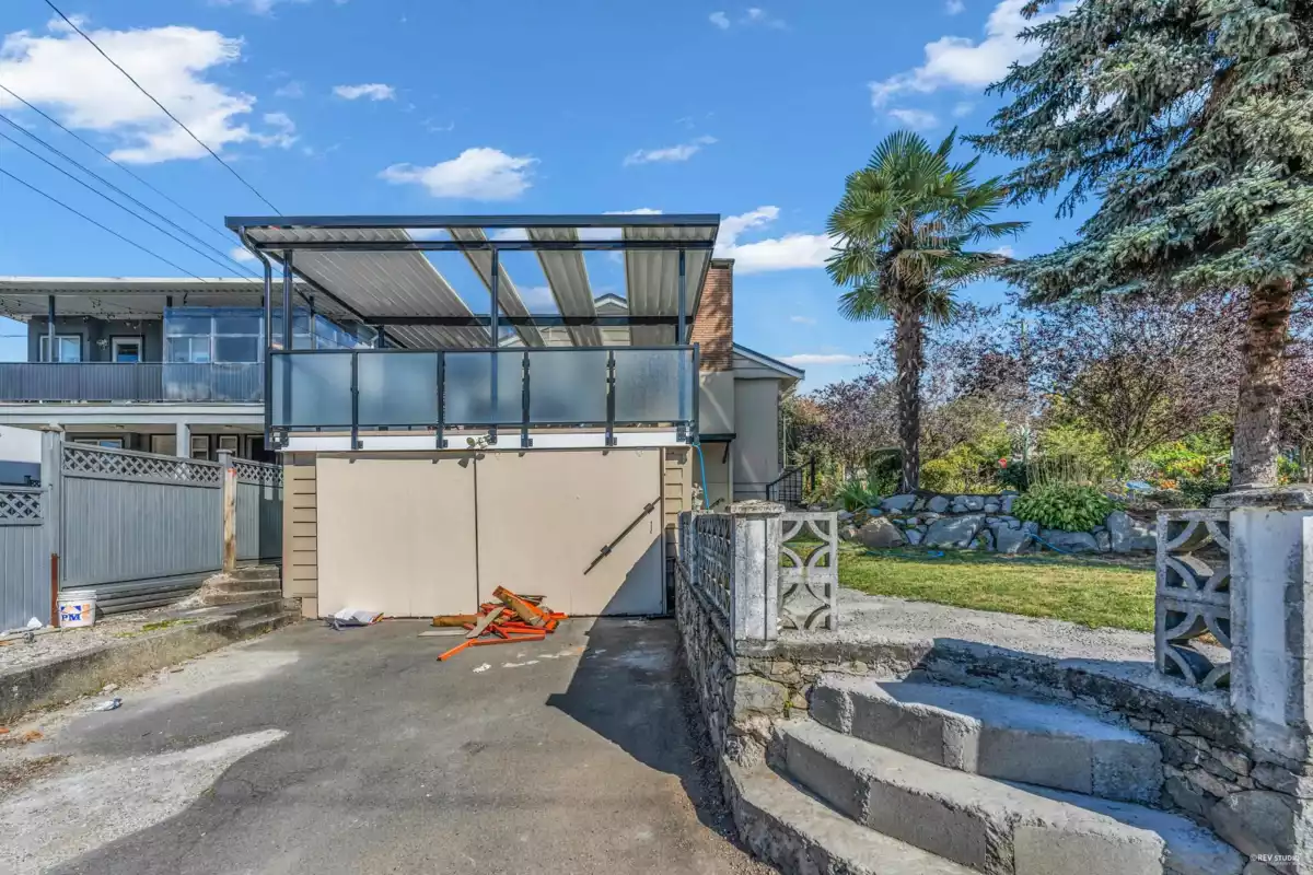 Hot Tub / Spa Photo of 8025 Borden Street, Vancouver, BC