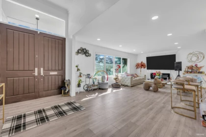 8025 Borden Street, Vancouver, BC