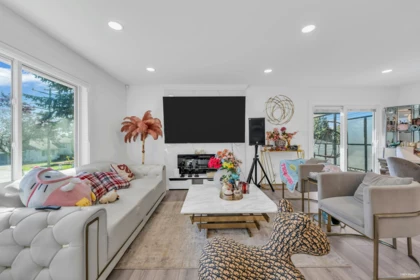 8025 Borden Street, Vancouver, BC