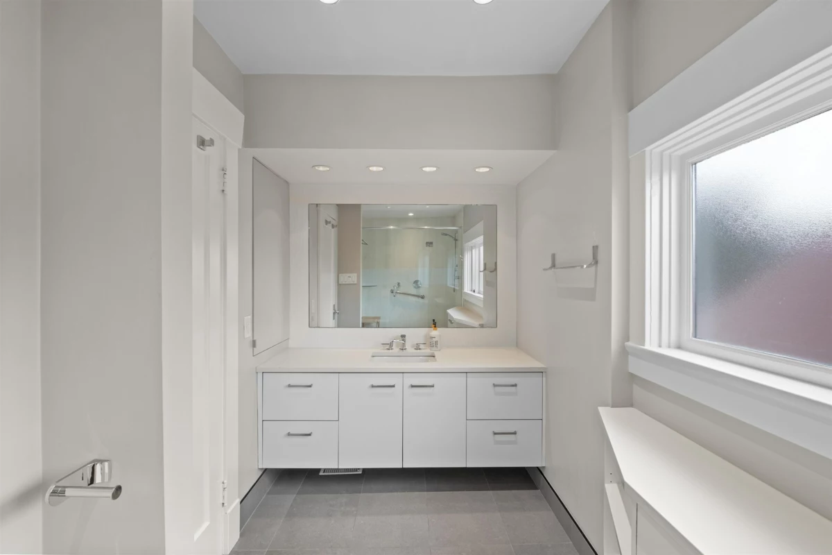 Loft / Bonus Room Photo of 3044 Point Grey Road, Vancouver, BC