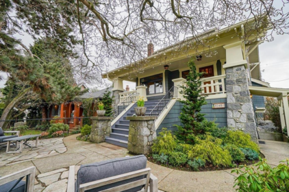 3044 Point Grey Road, Vancouver, BC