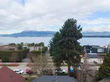 3044 Point Grey Road, Vancouver, BC