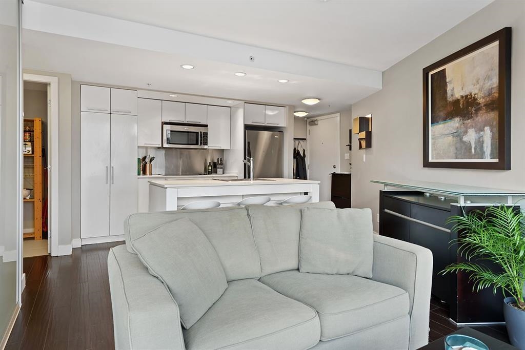 Family Room Photo of 1508 1255 Seymour Street, Vancouver, BC