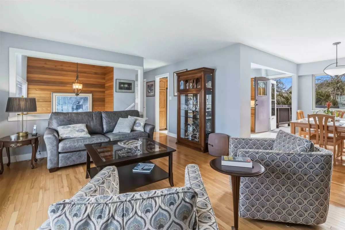 Primary Bathroom Photo of 11078 83a Avenue, Delta, BC