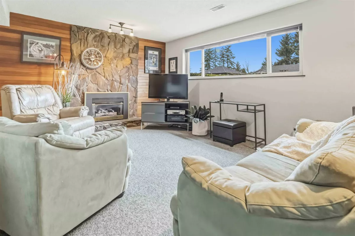 Staircase Photo of 11078 83a Avenue, Delta, BC