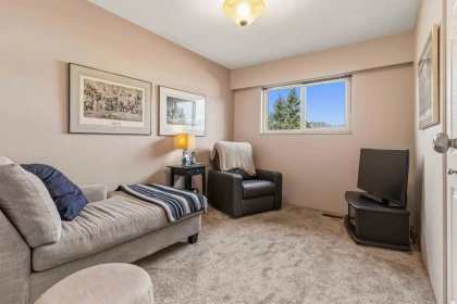 Laundry Room Photo of 11078 83a Avenue, Delta, BC