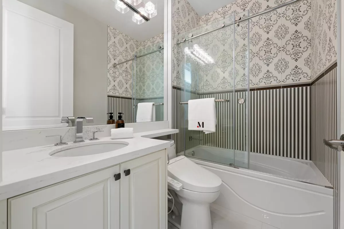 Hallway Photo of 3981 W 35th Avenue, Vancouver, BC