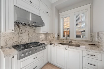 Kitchen Photo of 3981 W 35th Avenue, Vancouver, BC