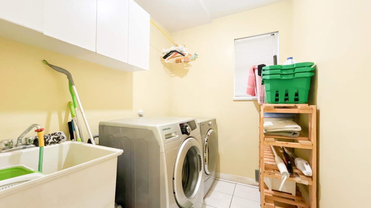 Basement Recreation Room Photo of 4220 Hall Place, Richmond, BC