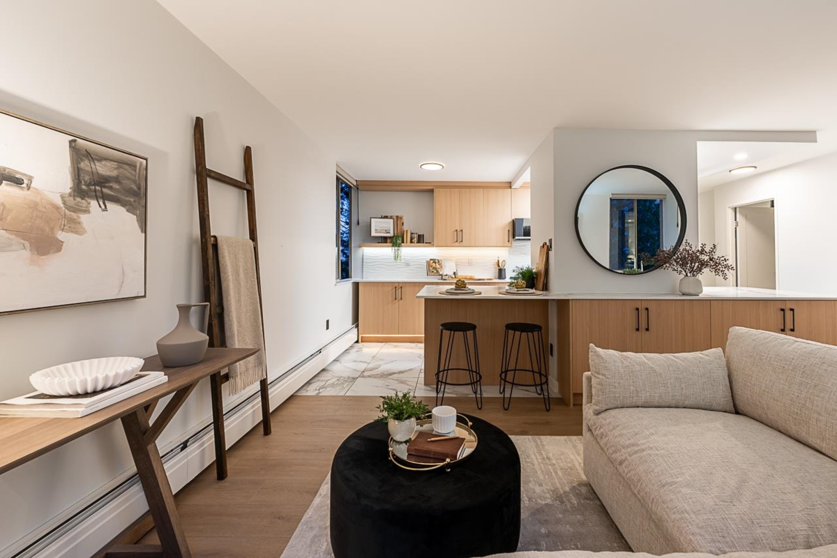 Bedroom 4 Photo of 608 2004 Fullerton Avenue, North Vancouver, BC