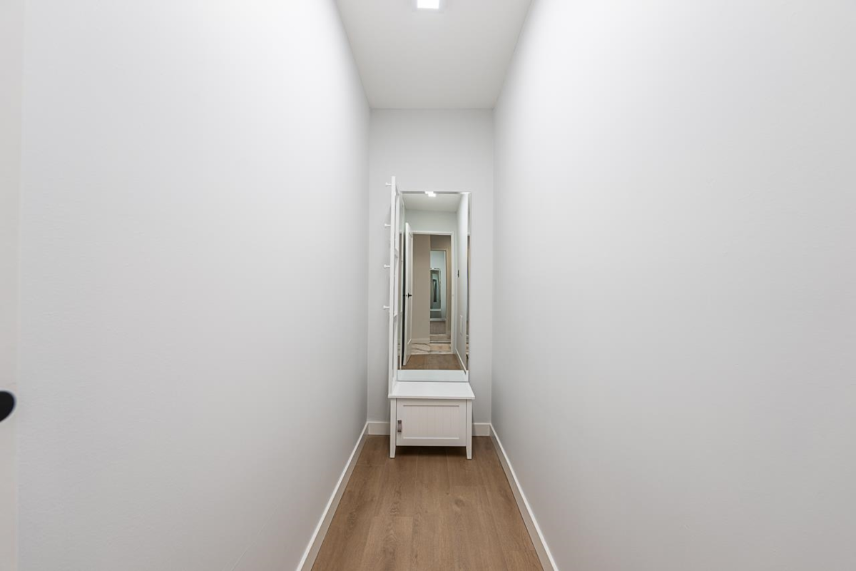 Laundry Room Photo of 608 2004 Fullerton Avenue, North Vancouver, BC